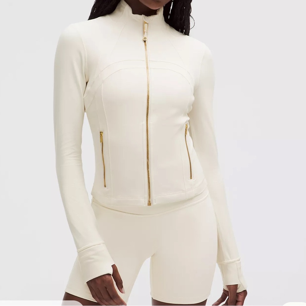 Lululemon Define Cropped Jacket Nulu (size 8)